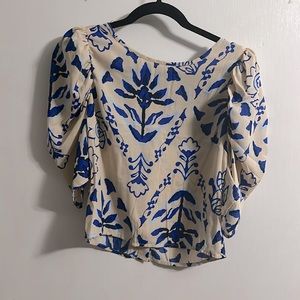 NWOT button back puff sleeve blouse.